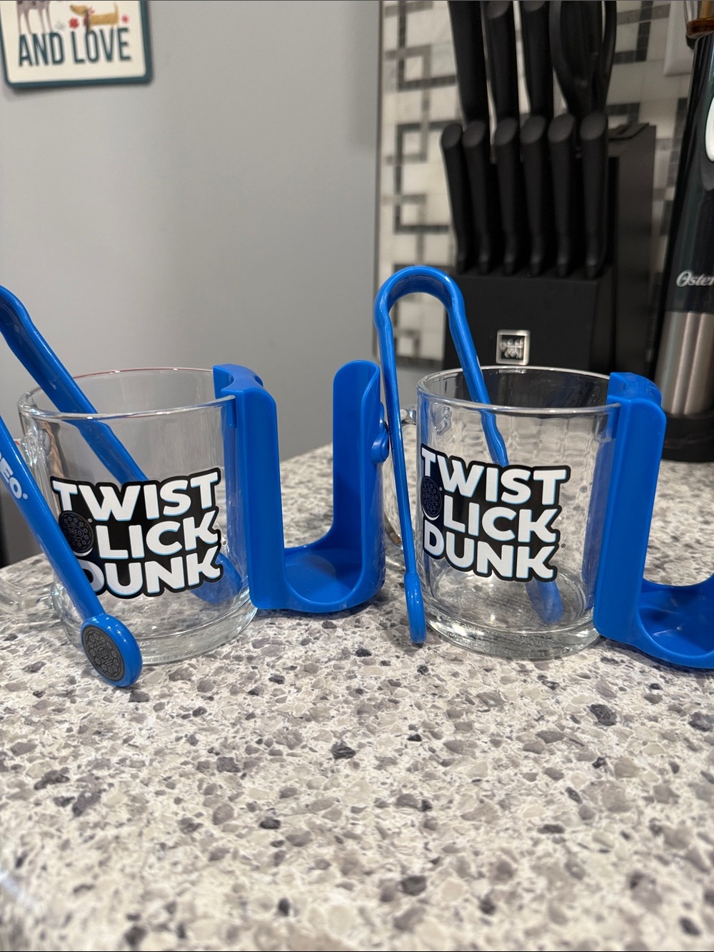 Oreo Twist Lick Dunk mugs set of 2 with oreo holder and tongs